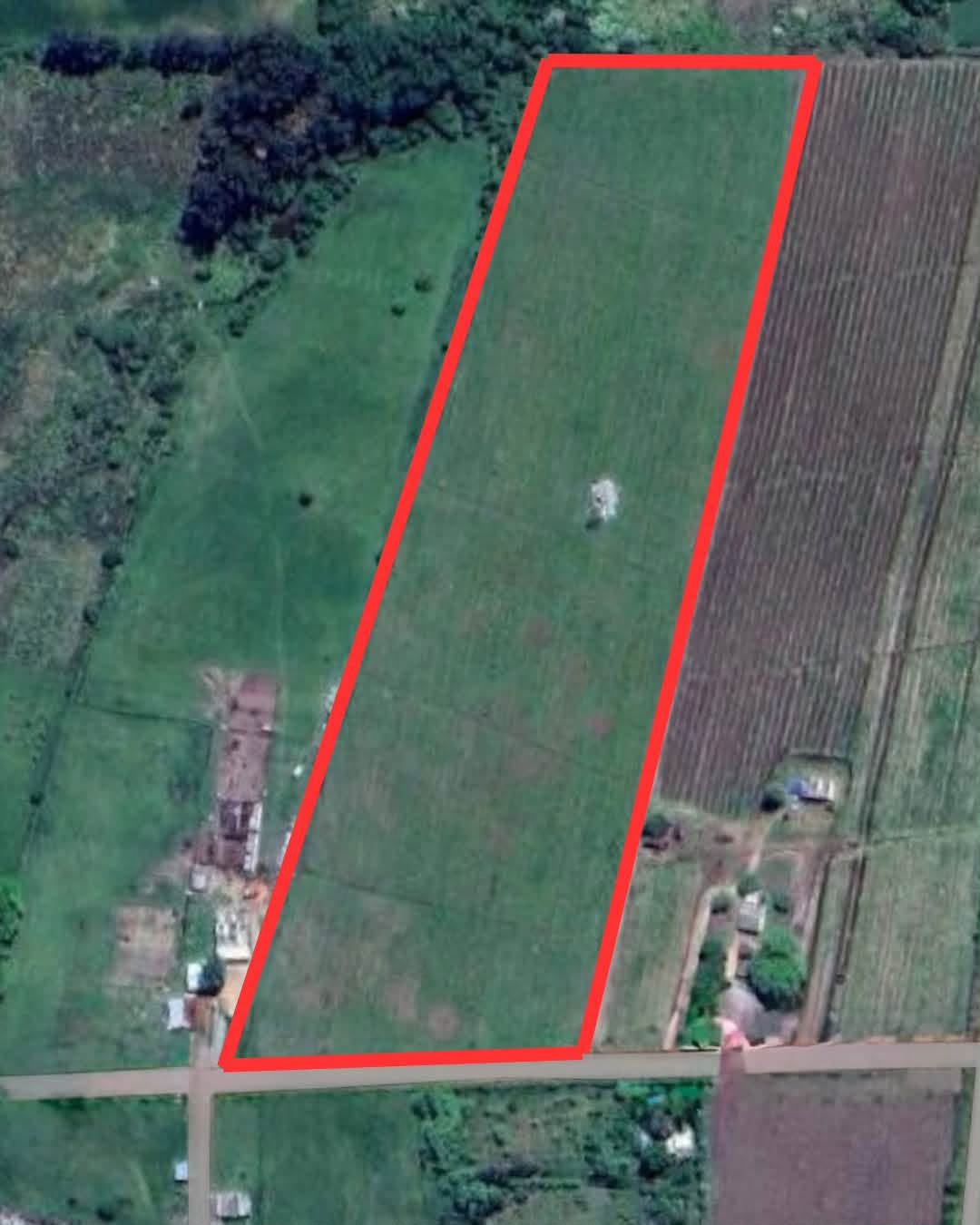 Vista aérea de la chacra con el límite del predio marcado